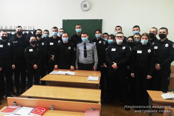 Бінарне заняття для майбутніх працівників патрульної поліції в КЦППП «Академія поліції» 
