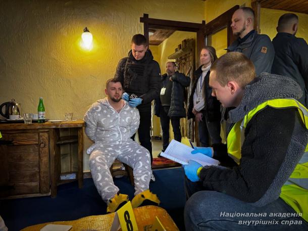 Зимова школа з протидії торгівлі людьми: курсанти й викладачі НАВС удосконалюють навички
