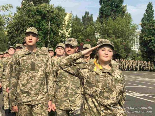 Присяга випускників кафедри військової підготовки НАВС на вірність народу України 