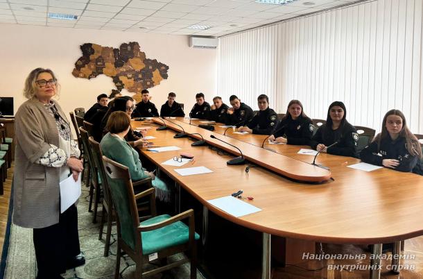 Формування наукового мислення та дослідницьких навичок